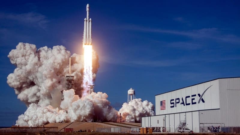 tập đoàn công nghệ SpaceX